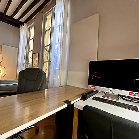 Lägenhet Superbe Et Inoubliable Le Marais Paris